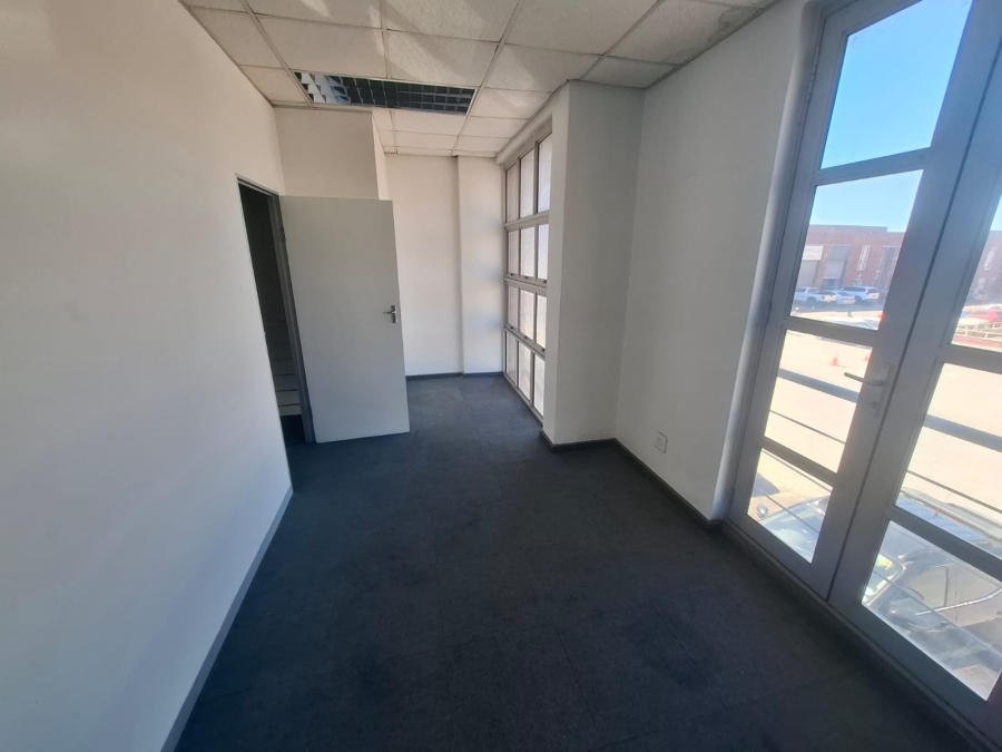 To Let Commercial Property for Rent in Stikland Industrial Western Cape